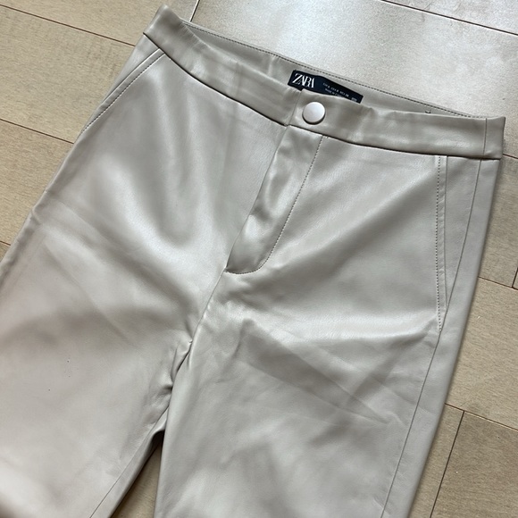 Beige pleather pants - Picture 2 of 2